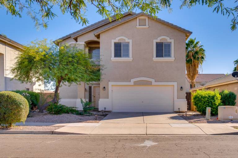Close to Hospitals: Goodyear Family Home w/ Pool! — photo 4
