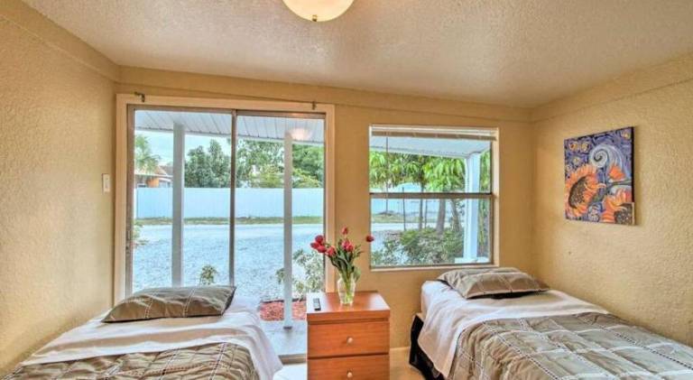 Holiday apartment with 2 rooms for 4 persons — photo 2