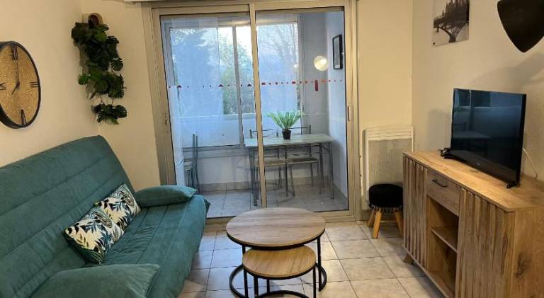 Pleasant holiday apartment with yard & private pool | Pet-friendly — photo 2