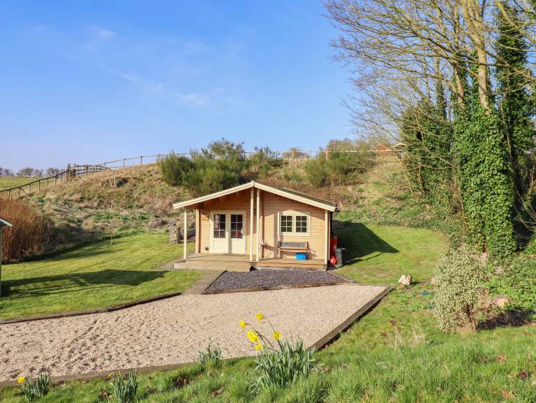 Dolly s Hideaway Cabin