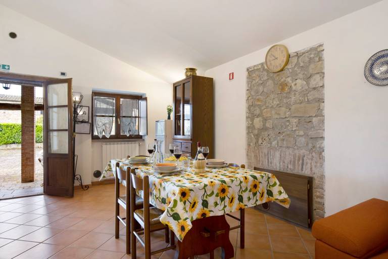 Villa 'Sui Colli Toscani Con Piscina' with Shared Pool, Shared Garden and Wi-Fi — photo 2