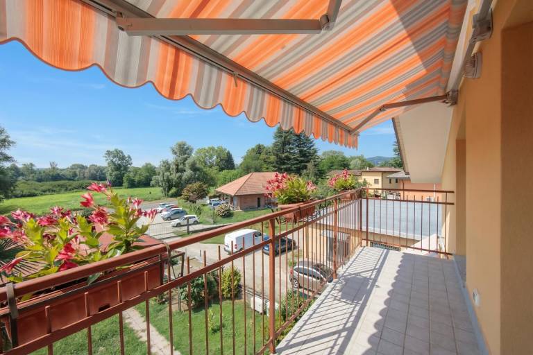 Ferienwohnung in Angera, Arona f&uuml;r max. 4 Personen