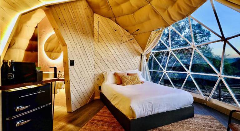 Tent with patio | Pets are welcome — photo 2