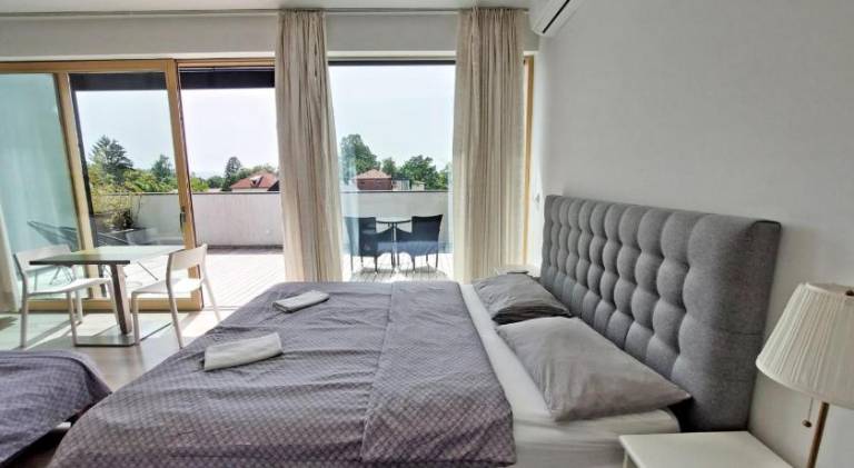 Ample apartment with garden & terrace | Dogs allowed — photo 2