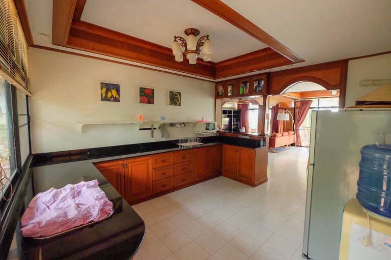 House with barbecue, yard & pool | Good for workation — photo 5