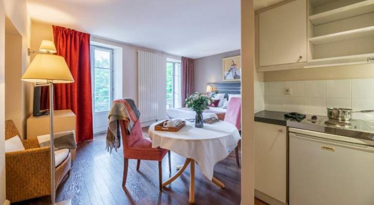 Pleasant serviced apartment with terrace | Dogs allowed — photo 4