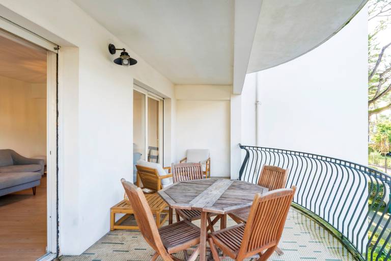 Spacious and Cozy 2-Bedroom Apartment in Central Hossegor, Near Beaches & Lake in Dax