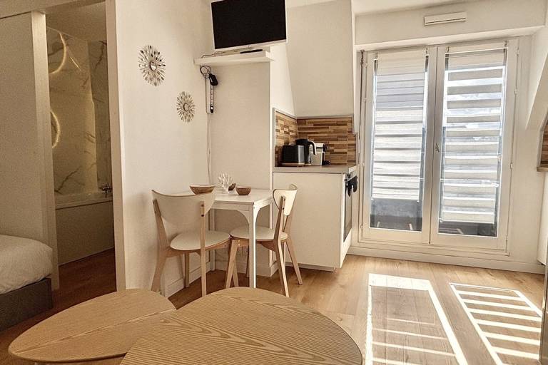 Family-friendly charming rental apartment | Next to the beach | Pets are welcome — photo 5