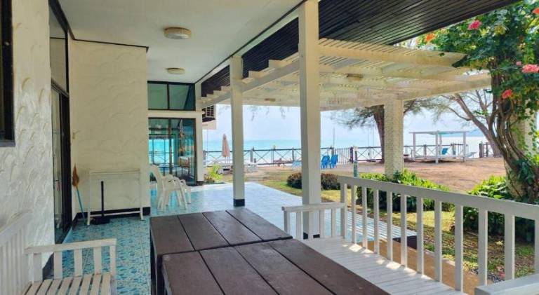 Rimhad Villa 4BR Maepim beachfront-Rayong — photo 3