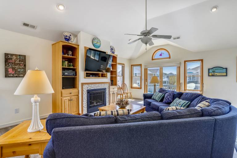 Child-friendly vacation home with barbeque, hot tub & terrace | Water view | Beach nearby | Dogs allowed — photo 3