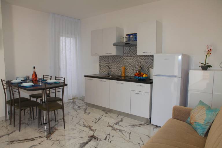 Rental apartment with pool, garden & grill — photo 5