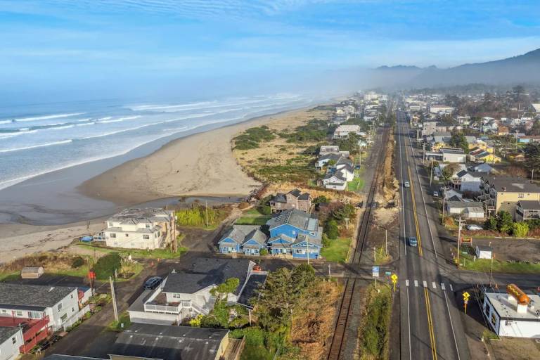 House  Rockaway Beach