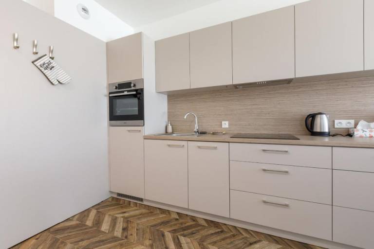 Fully equipped beautiful holiday apartment | Near Market Square | Perfect for remote work | Pets allowed — photo 5