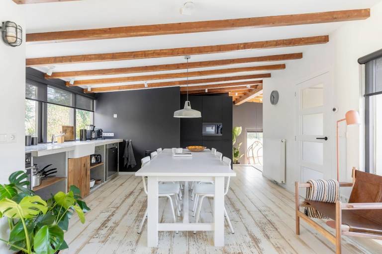 Vacation home with yard, barbeque & terrace — photo 4