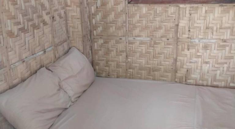 Palaboy Skatecamp Native House Beach Resort in Daanbantayan