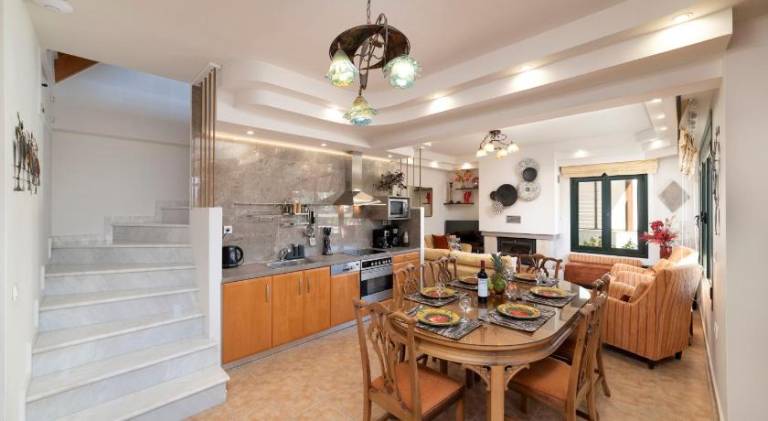 Paradisos luxury villas next to beach — photo 4