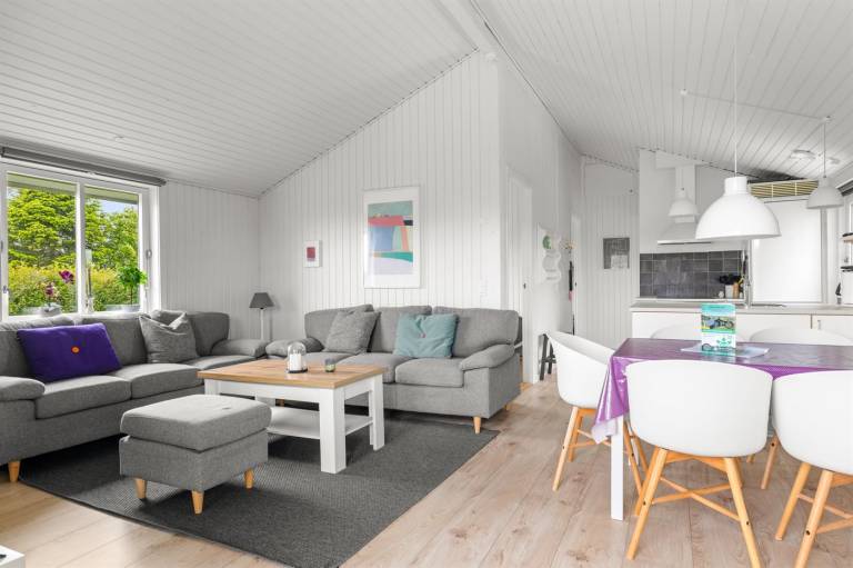 Fully equipped lovely house with BBQ, yard & patio | Pets allowed — photo 5