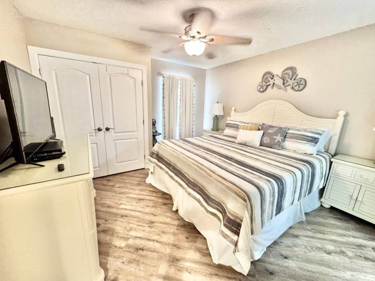 Child-friendly condo with barbecue & pool | Water view | Beach nearby | Pets allowed — photo 3