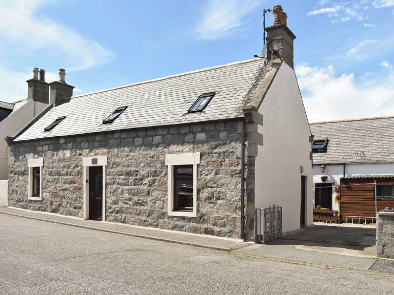 Cottage Cullen