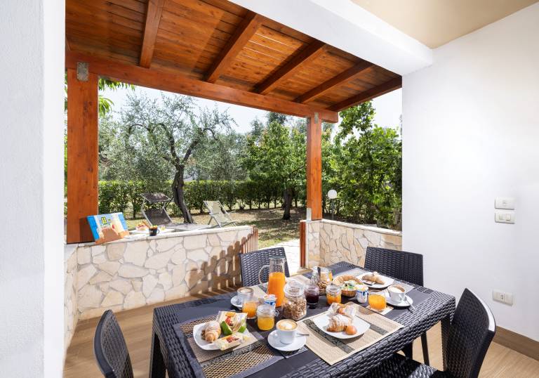 Agriturismo I Tesori del Sud Country House: Agriturismo I Tesori del Sud Gargano, trilocale 4 posti con giardino e barbecue — photo 4