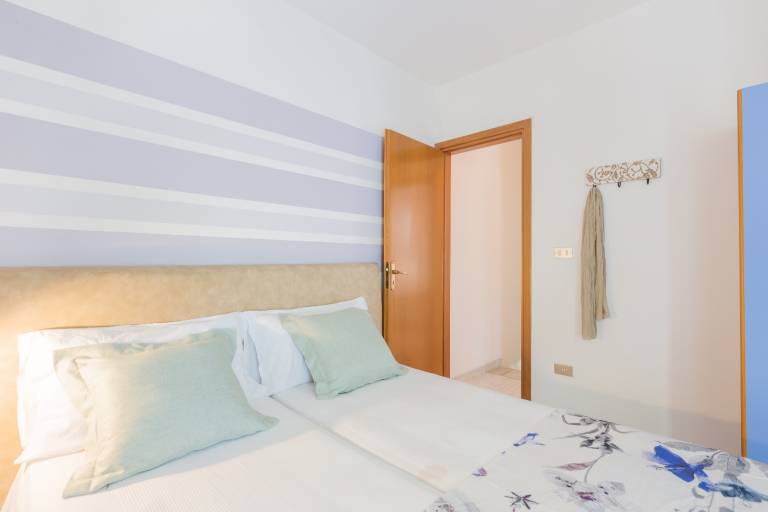 House with 3 rooms for 6 persons — photo 3