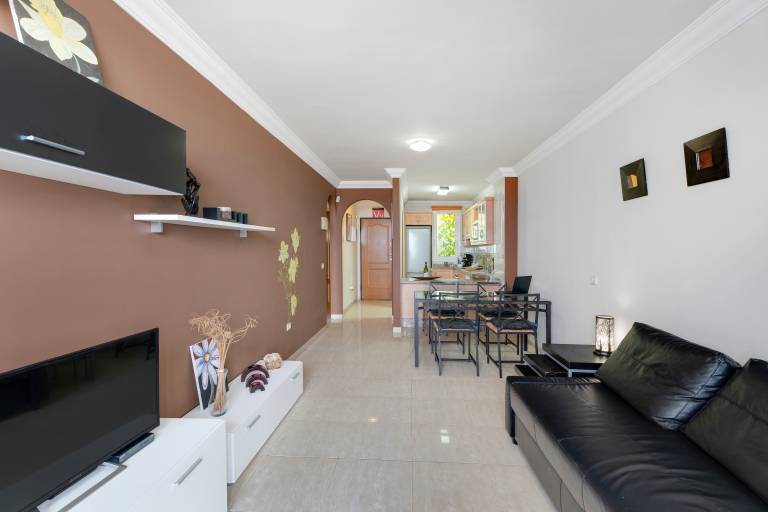 Vacation Apartment 'The Sunset' with Shared Pool, Wi-Fi and Air Conditioning — photo 5