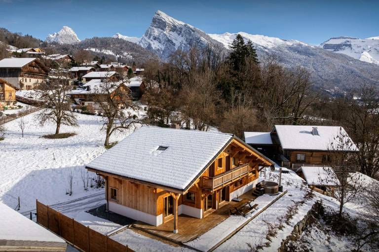 Grand Massif chalet for 11 with nordic bath and petanque - OVO Network — photo 4