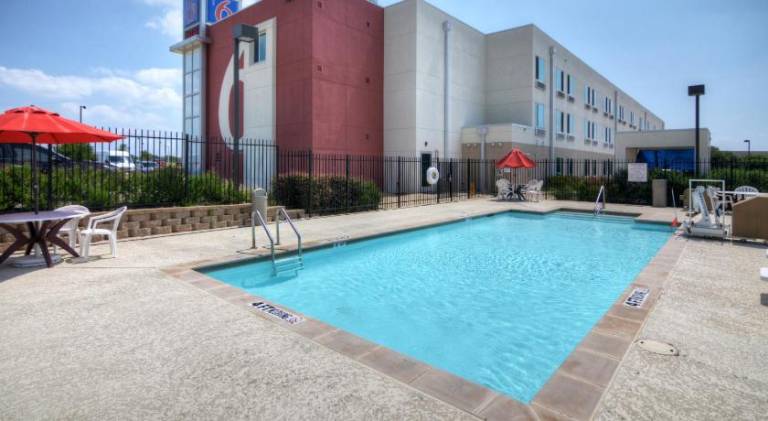 Motel 6 Roanoke, TX - Northlake - Speedway — photo 3