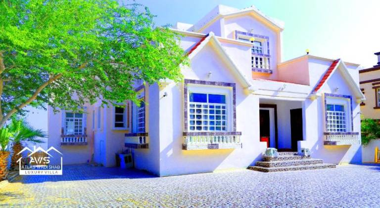 Bed & Breakfast  Tiwi