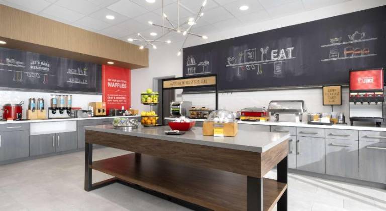 Hampton Inn & Suites St. Charles Old Town Area — photo 4