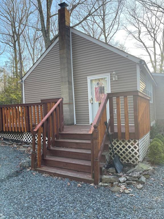 House Pecks Pond