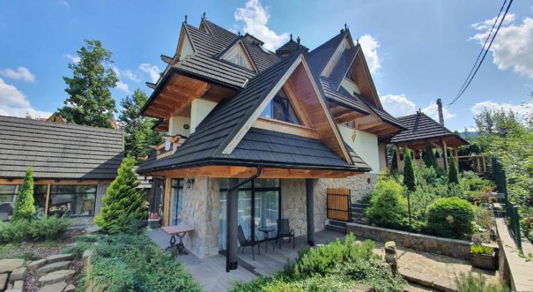 Nice vacation home with sauna, pool & yard | Pet-friendly in Zakopane