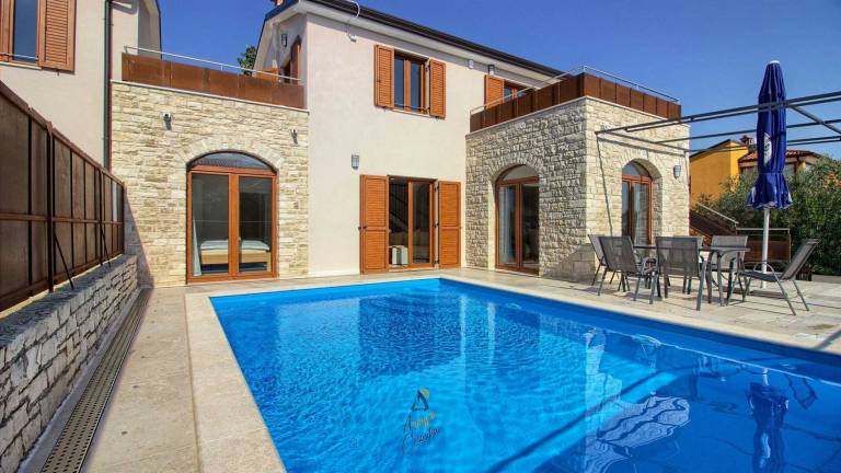 Charming 3-BR villa with private pool close to beaches — photo 2