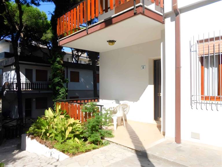 Vacation home with patio & yard | Next to the beach | Pet-friendly — photo 3