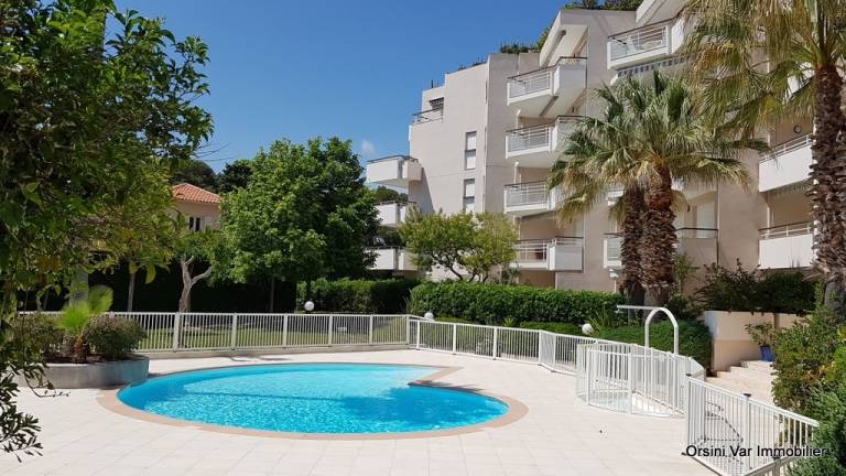 Rental apartment with patio & pool | Nature view — photo 2