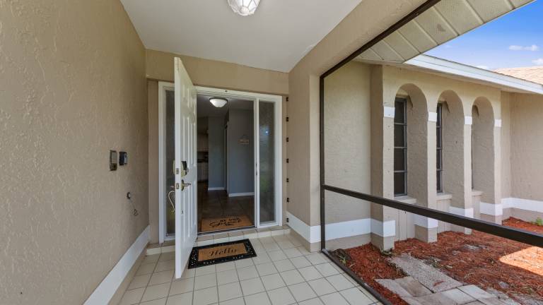 Family-friendly nice vacation home with grill & private pool | Water view | Pet-friendly — photo 3