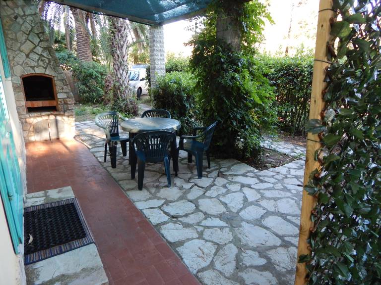 Apartment with yard & barbeque | Nature view in Portoferraio
