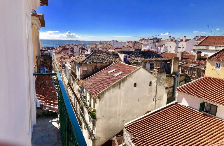 Lisbon Downtown Penthouse Balcony River View — photo 4