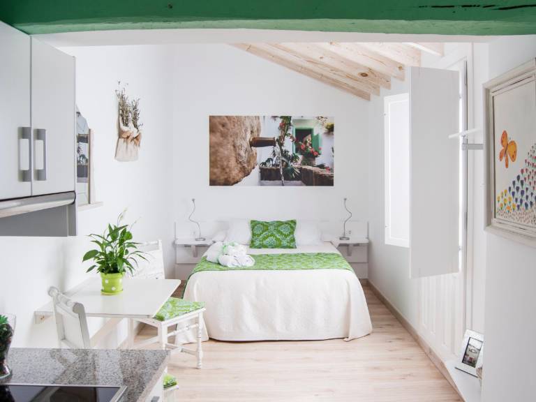 Holiday apartment with patio | Near Mosque–Cathedral of Córdoba in Córdoba