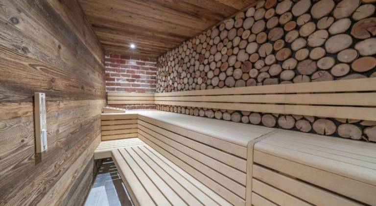 Serviced apartment with hot tub & sauna — photo 5