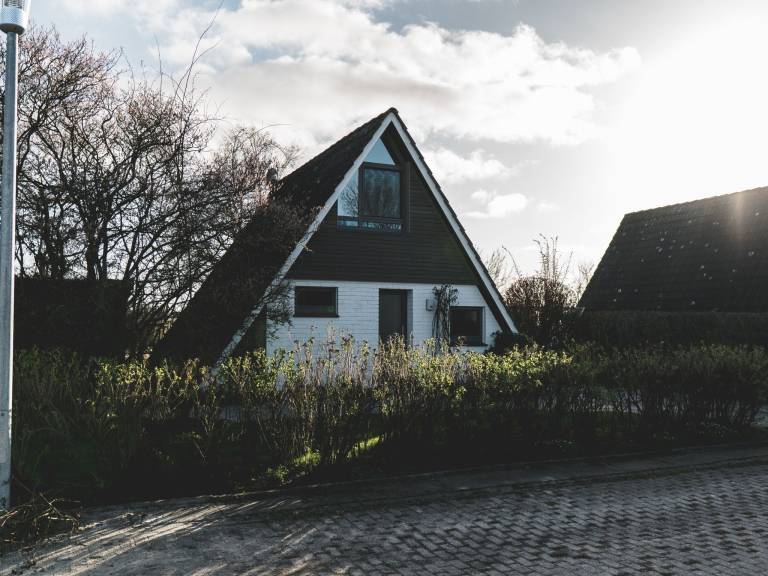 House with patio & garden | Beach nearby | Dogs allowed — photo 3