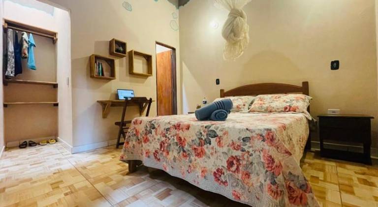 Lodge with garden & patio in Caete