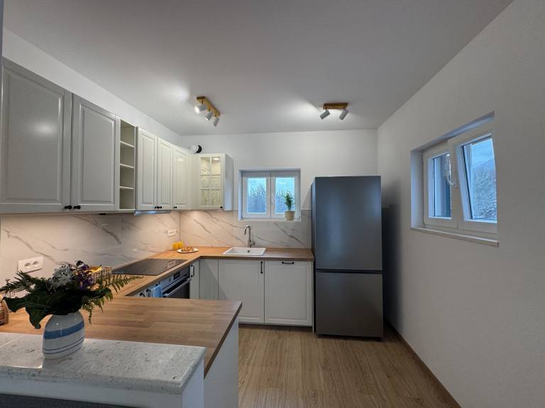 House with barbecue, patio & private pool | Panoramic view — photo 5