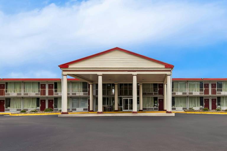 Red Roof Inn & Suites Cave City — photo 2