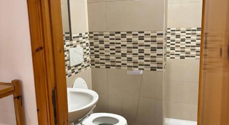 Holiday apartment with 2 rooms for 6 persons — photo 4