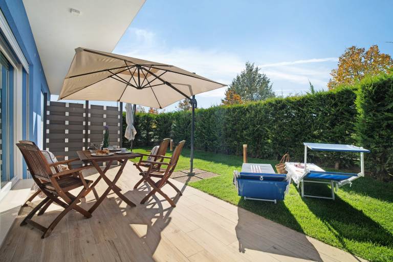 Fully equipped studio with fast internet & garden | City view | Pets allowed — photo 3