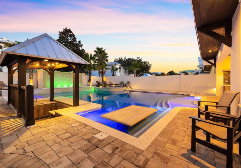 Family-oriented vacation home with grill, jacuzzi & private pool | Water view | Pets allowed in Destin, FL