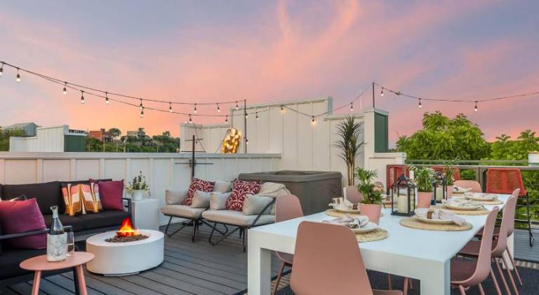 Bourbon & Bubbles - Rooftop Hot Tub & Speakeasy in Nashville, TN
