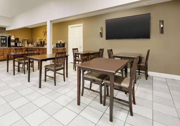 Super 8 By Wyndham Abilene North — photo 4