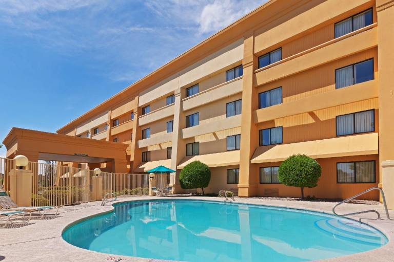 La Quinta Inn & Suites by Wyndham Las Cruces Organ Mountain — photo 4